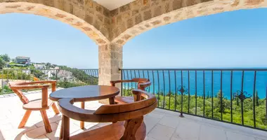 Villa 5 Zimmer mit Parkplatz, mit Balkon, mit Klimaanlage in Sustas, Montenegro