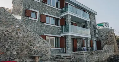 Villa 5 Zimmer mit Möbliert, mit Klimaanlage, mit Meerblick in Tivat, Montenegro