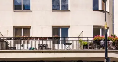 Mieszkanie 1 pokój w Warszawa, Polska