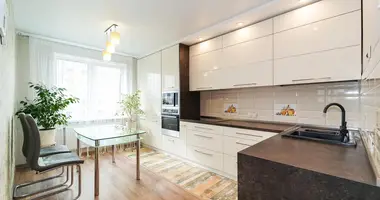 Wohnung 3 zimmer in Minsk, Belarus