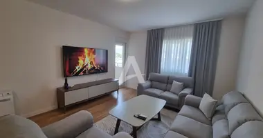 Apartamento 3 habitaciones con Vista de la ciudad, con aparcamiento público en Podgorica, Montenegro