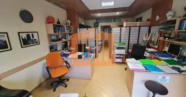 Commercial property 58 m² in Bashkia Durres, Albania