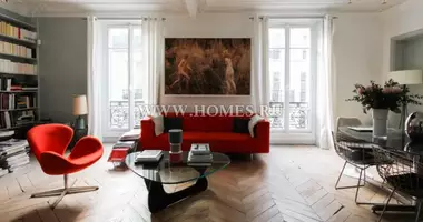 2 bedroom apartment in Paris, France