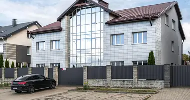 House 10 bedrooms in Minsk, Belarus