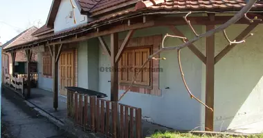 2 room house in Csakvar, Hungary