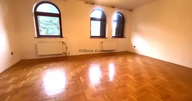 5 room apartment in Budapest, Hungary