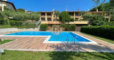 3 bedroom apartment in Manerba del Garda, Italy