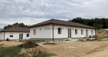 4 room house in Pilisjaszfalu, Hungary