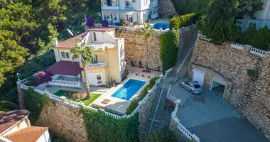 Villa 5 rooms with Sea view, with Swimming pool, with Mountain view in Alanya, Turkey