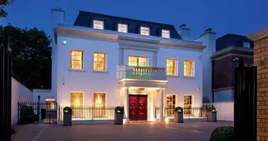 House with elevator, with basement, with surveillance security system in London, United Kingdom