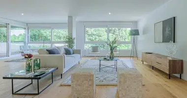 5 bedroom apartment in Barcelones, Spain