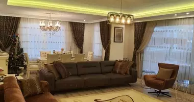 Mieszkanie 5 pokojów w Alanya, Turcja