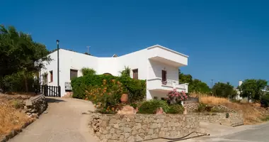 Villa 5 habitaciones con Piscina, con Vista a la montaña, con Vista de la ciudad en Pefki, Grecia