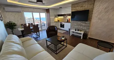 Wohnung 2 Schlafzimmer mit Meerblick, mit Garage in Petrovac, Montenegro