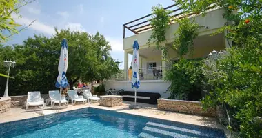 Villa 5 bedrooms in All countries