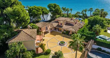 Casa 10 habitaciones en Estepona, España