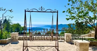 Villa  con Junto al mar en Rustovo, Montenegro