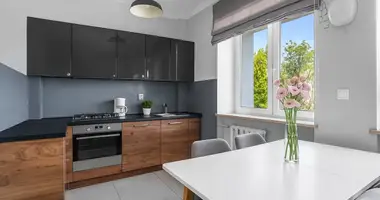 Квартира 2 комнаты в Варшава, Польша
