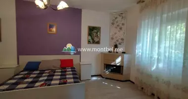 Casa 5 habitaciones en Buljarica, Montenegro