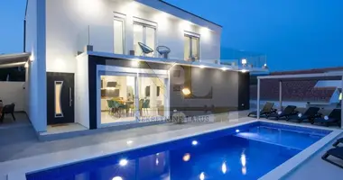 Villa 3 bedrooms with Balcony, with Furnitured, with Air conditioner in Zatoglav, Croatia