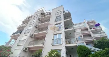 Apartamento 2 habitaciones en Becici, Montenegro