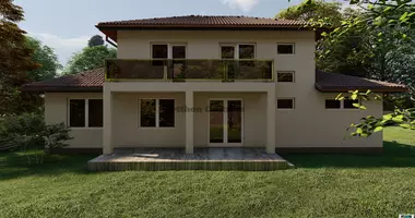 Casa 5 habitaciones en Pocsmegyer, Hungría