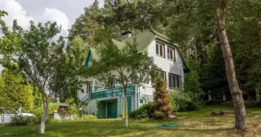 Casa en Astrasyckaharadocki siel ski Saviet, Bielorrusia