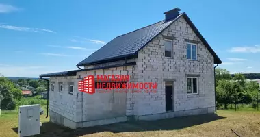 5 room house in Karobcycy, Belarus