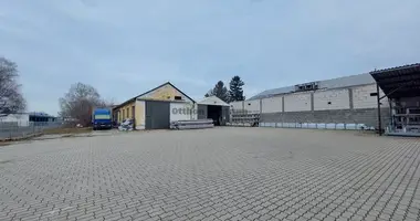 Gewerbefläche 1 000 m² in Schiofok, Ungarn