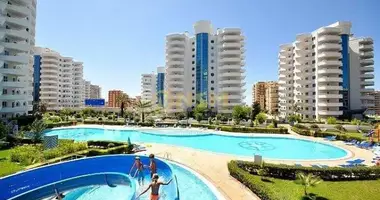 Apartamento 2 habitaciones con la piscina, con sauna, con  gimnasio en Mahmutlar, Turquía
