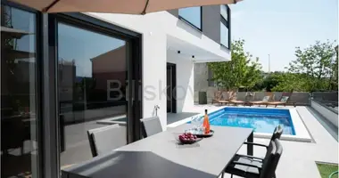 Maison 5 chambres dans Trogir, Croatie