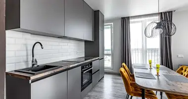 Apartamento 3 habitaciones en Minsk, Bielorrusia