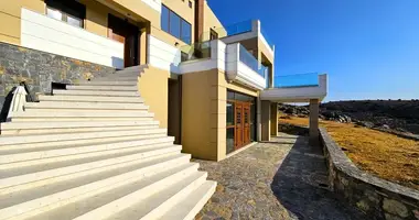 Villa 5 bedrooms with Sea view, with Swimming pool, with Mountain view in District of Chersonissos, Greece