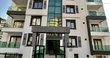 Apartamento 1 habitacion con acristalamiento con cámara, con balcón, con amueblado en Karakocali, Turquía