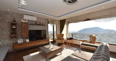 Квартира 5 комнат с парковкой, с лифтом, с видом на море в Аланья, Турция