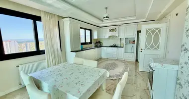 Apartamento 5 habitaciones en Mezitli, Turquía