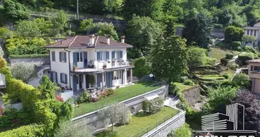 Villa  mit Parkplatz, mit Balkon, mit Klimaanlage in Faggeto Lario, Italien