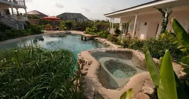 5 bedroom house in Accra, Ghana