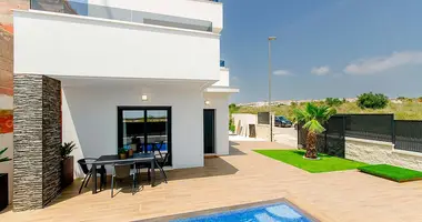 Villa  mit Parkplatz, mit Garten, mit terrassa in Laguna Green, Spanien