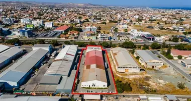 Entrepôt 2 300 m² dans Larnaca, Bases souveraines britanniques