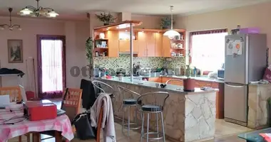 3 room house in Szigetszentmiklos, Hungary