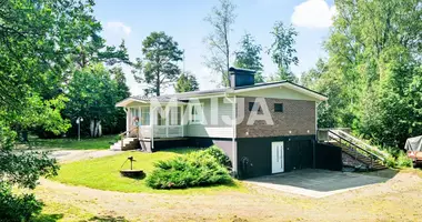 Haus 4 zimmer in Kitee, Finnland