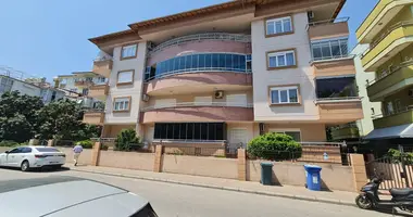 Apartamento 3 habitaciones en Sekerhane Mahallesi, Turquía