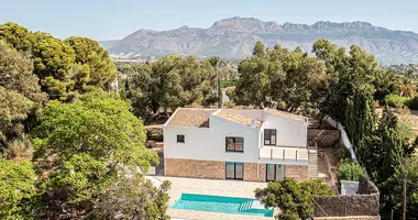 Villa 4 bedrooms with Balcony, with Terrace, with Garden in l Alfas del Pi, Spain