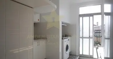 Apartamento 7 habitaciones en Lisboa, Portugal