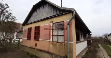 2 room house in Tiszakerecseny, Hungary