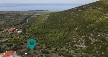 Terrain dans Kallirachi, Grèce