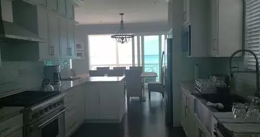 5 room house with sea view, with Beach Front in Bahamas