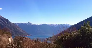 Grundstück in Gemeinde Kotor, Montenegro