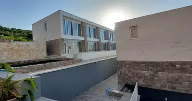 Dúplex 2 habitaciones en Tivat, Montenegro